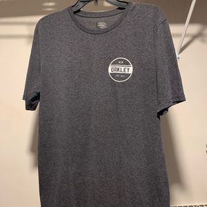 Mens Oakley T-shirt